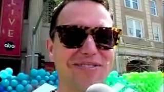 Mark Hoppus From Blink 182 talks about Summer Tour at Up premiere [2009] [Interview #2]