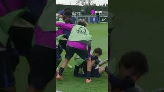 OPORTUNISTA! GOL DE SEMI-PEIXINHO DO BARCELONA CONTRA O CHELSEA NA YOUTH LEAGUE! #shorts