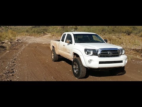 josh's-car-corner---ep.-55---my-new-daily-driver---2009-toyota-tacoma-prerunner