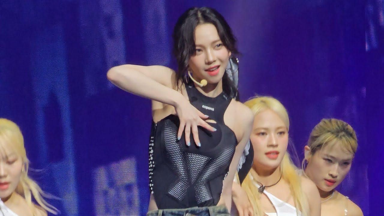 Aespa - Karina Solo (Up) - SYNK Parallel Line - 20240830 Australia Concert Sydney Day 1