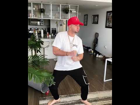 J Quiles bailando
