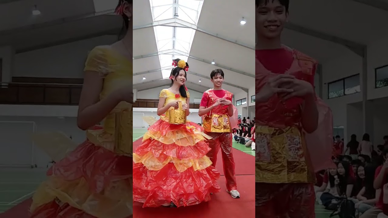 Penampilan Peserta Fashion Show kelas 7, 8, 9 pada Acara Mandarin Day SMPK 1 BPK PENABUR Cirebon 