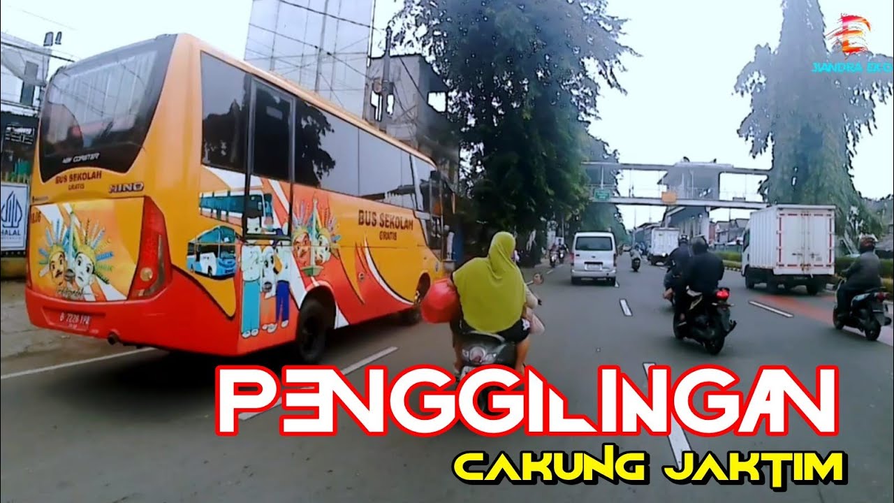 SUASANA SIANG HARI JALAN PENGGILINGAN CAKUNG JAKARTA TIMUR