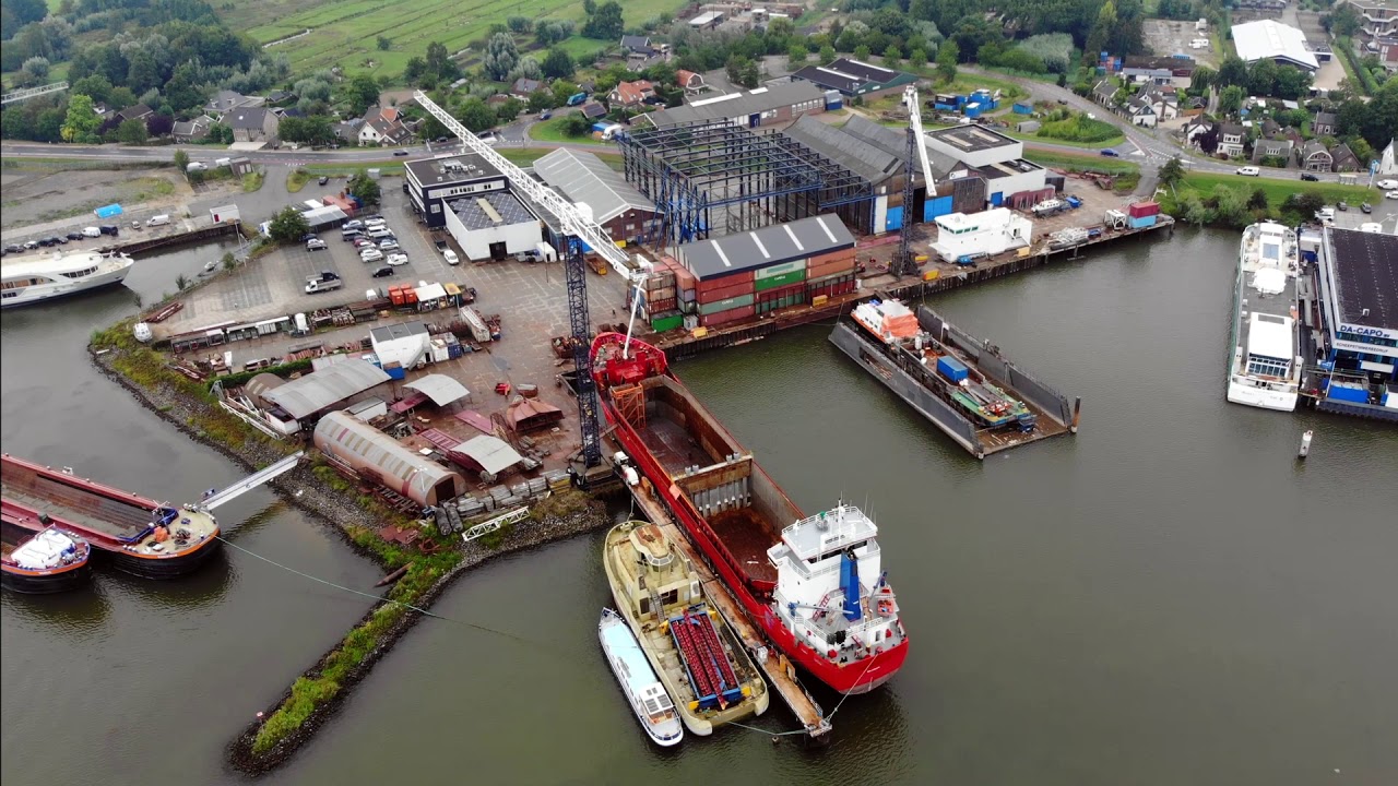 Faasse | Schenge veilig aangekomen bij de scheepswerf