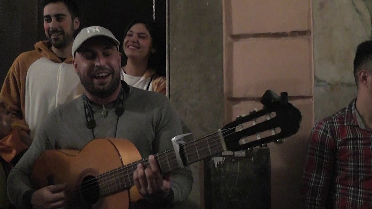 Amor planetario Rafa Gutierrez en Cádiz- Bésame- Tiene un punto de loca, Yo soy su manicomio