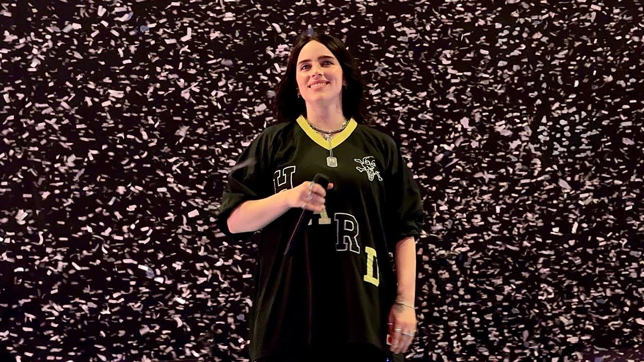 Billie Eilish - BIRDS OF A FEATHER (Live from Hit Me Hard and Soft: The Tour 2025, Dublin, Ireland)