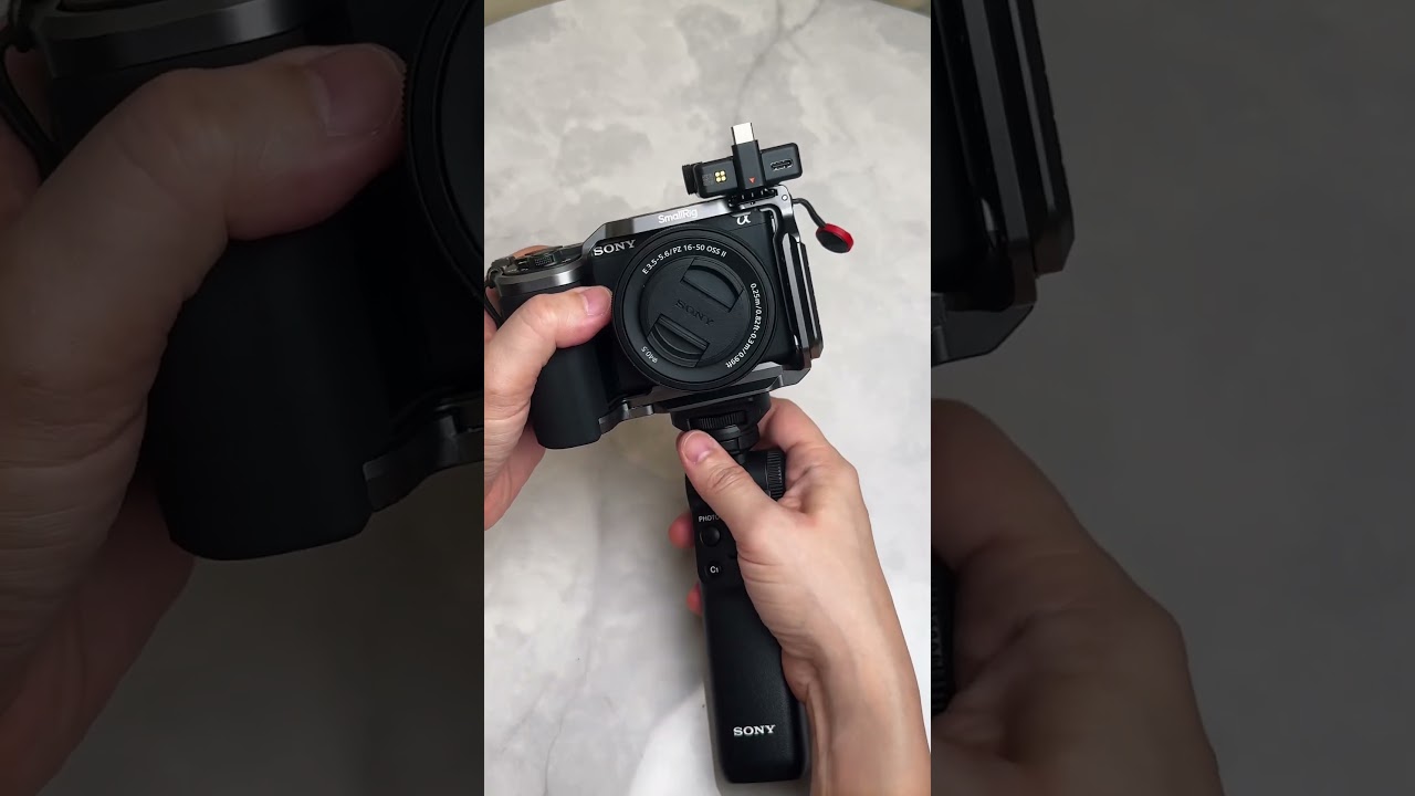 Sony GP-VPT2BT shooting grip with wireless remote