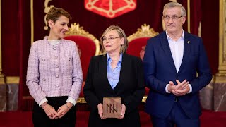 La Presidenta Chivite entrega el Premio Berdinna 2025 a la magistrada Esther Erice