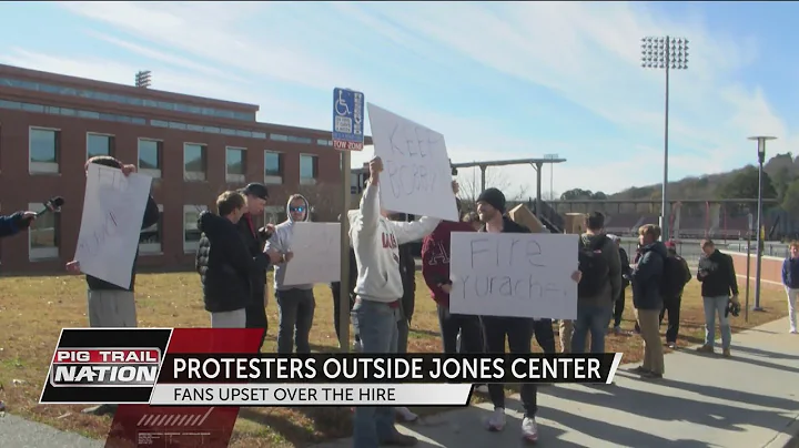 Arkansas fans protest hiring of Ryan Silverfield