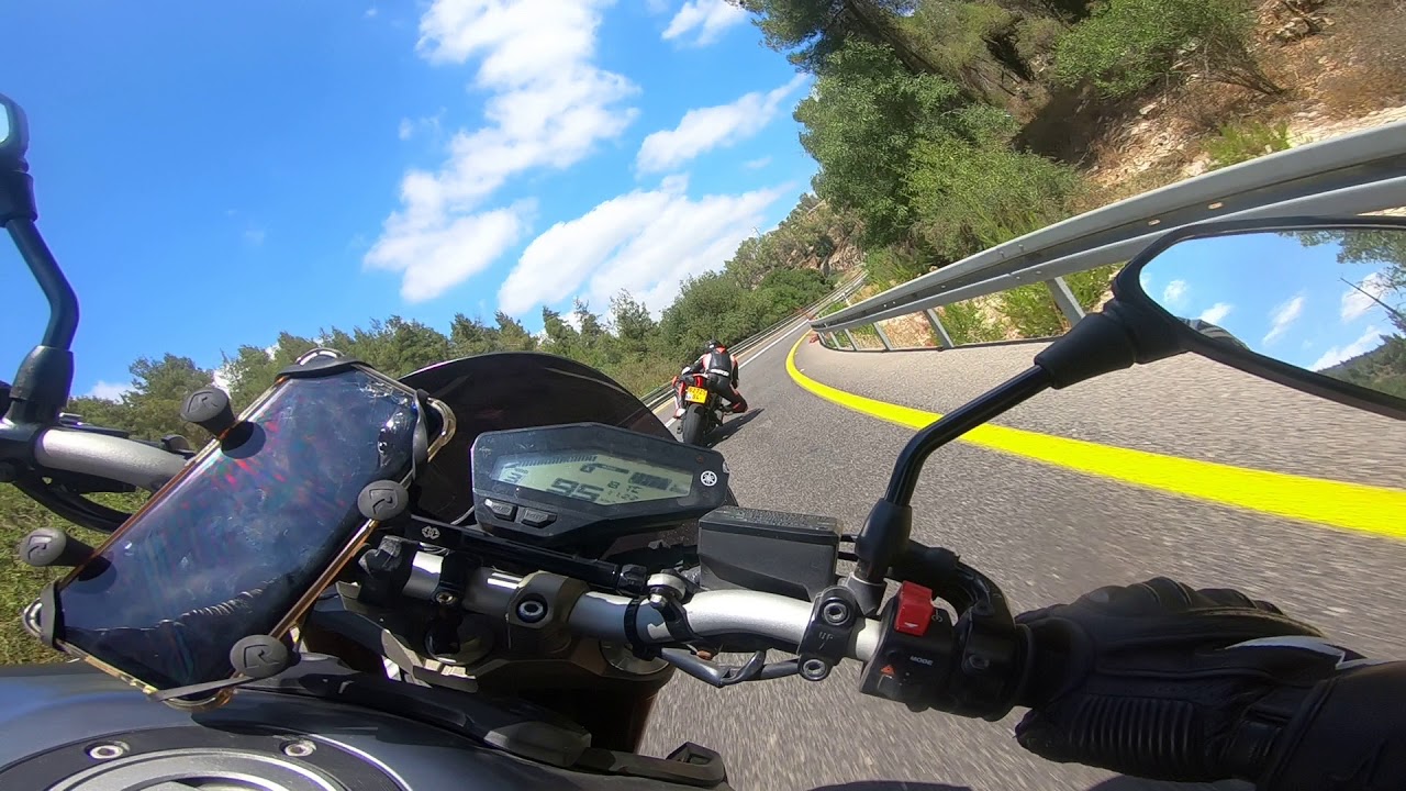 Yahama MT09,  2x Yamaha R6 on Israel roads