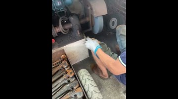 Pipe wrench process,hard-working worker