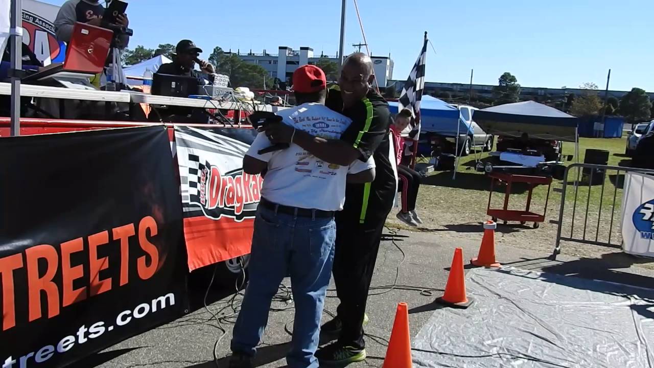 Floyd Vick VS Larry www.Nitrostreets.com two titans/president rc club race