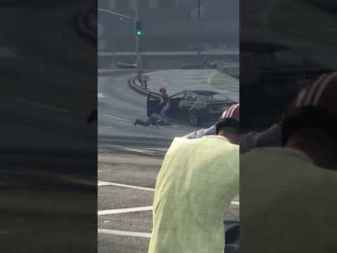 GTA V NPCS CRASH THEN  BRAWL IN THE STREET! #gaming #viral #funny