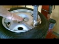 Utiliser la machine démonte pneu, équilibreuse