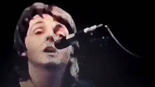 The Pauls...a Duel Singing Yesterday Paul Mccartney Singing Yesterday, Japan 1966 Resimi