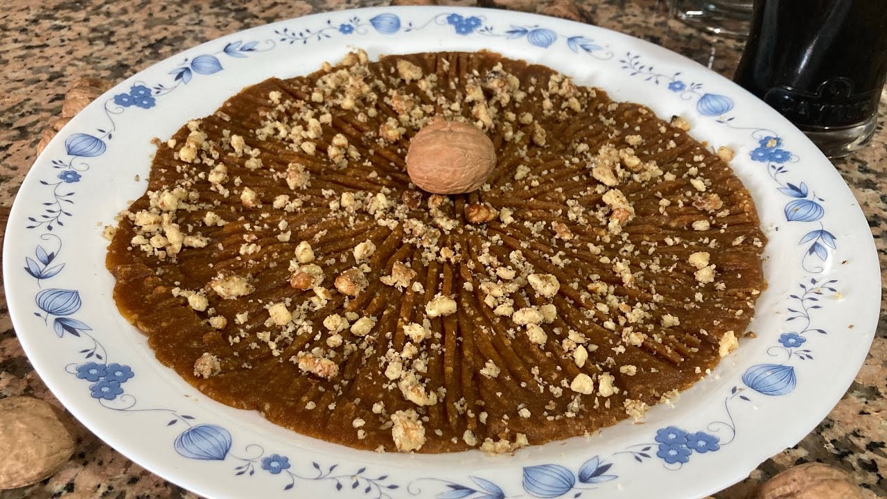 Yörüklerin Lüks Tatlısı Pekmezli Un Helvası - Helva Tarifleri - Şekersiz Helva