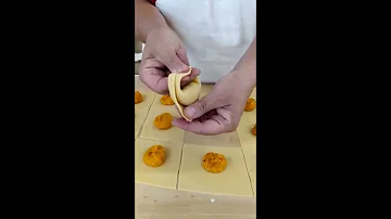 Che forma hanno i ravioli?