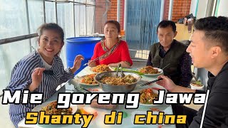 MASAK MIE GORENG JAWA YANG SEDEHANA,MERTUA CHINA KU MAKAN BEGITU BAHAGIANYA,SAMPAI NAMBAH 4 KALI