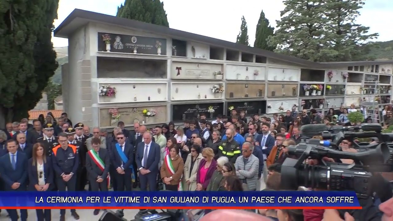 LA CERIMONIA PER LE VITTIME DI SAN GIULIANO DI PUGLIA, UN PAESE CHE ANCORA SOFFRE