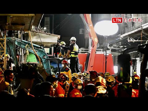 發現頭髮和手指！台中老屋塌2工人遭活埋 漏夜加緊搶救(消防局提供)