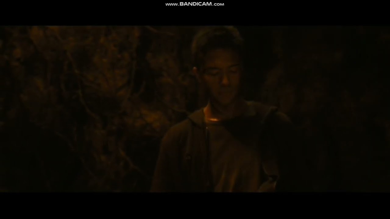 Predators (2010) Edwin Reveals Himself