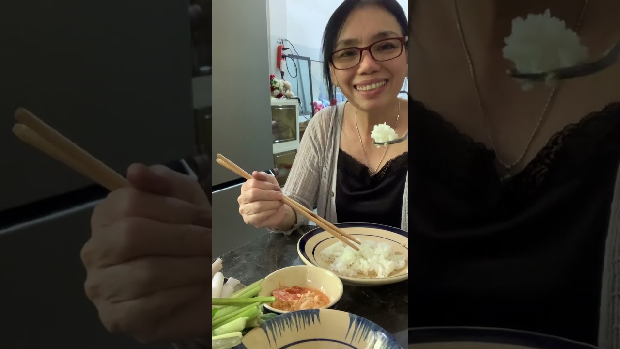 Hôm nay ăn cơm với gì nè 