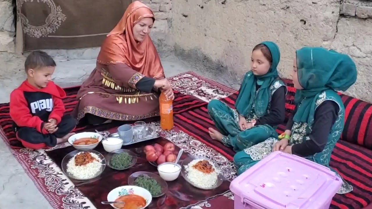 ویژه برنامه تجلیل از سال نو 1404_سال نو تان مبارک - YouTube