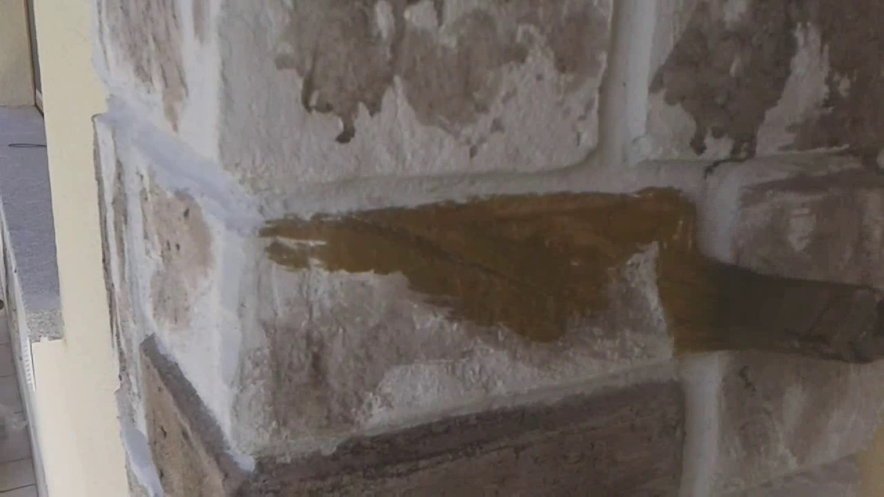 Intonaco modellato per rivestimento pareti e altre superfici con ... Parete effetto rovinato