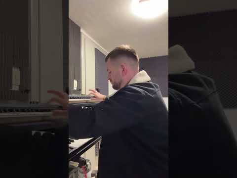 Jasko Uzivo Korg Pa5x & Korg Triton Extreme Moss Sax - (amela z. - tudje usne)