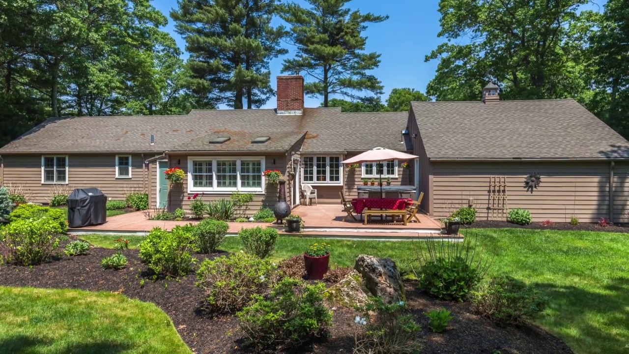 16 Fletcher Rd, Lynnfield MA Marjorie Youngren Tel 7815809357