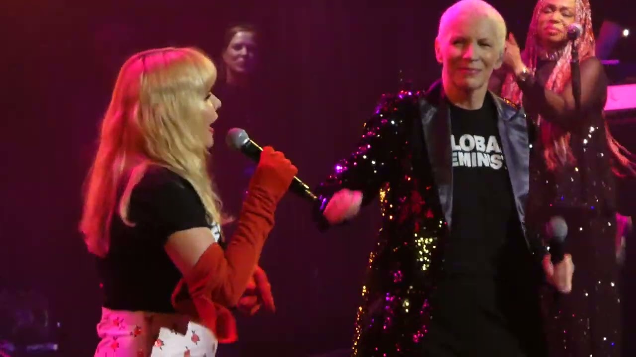 Annie Lennox Paloma Faith - Sisters Are Doin' It for Themselves London Royal Albert Hall 6 March 25