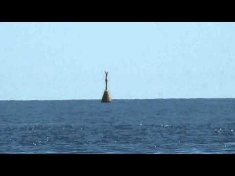 Nikon P900 zooming up buoy in distance with no curvature (flat earth proof)