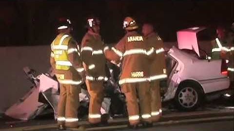 2 killed in wrong-way crash on 91 freeway - 2011-01-19
