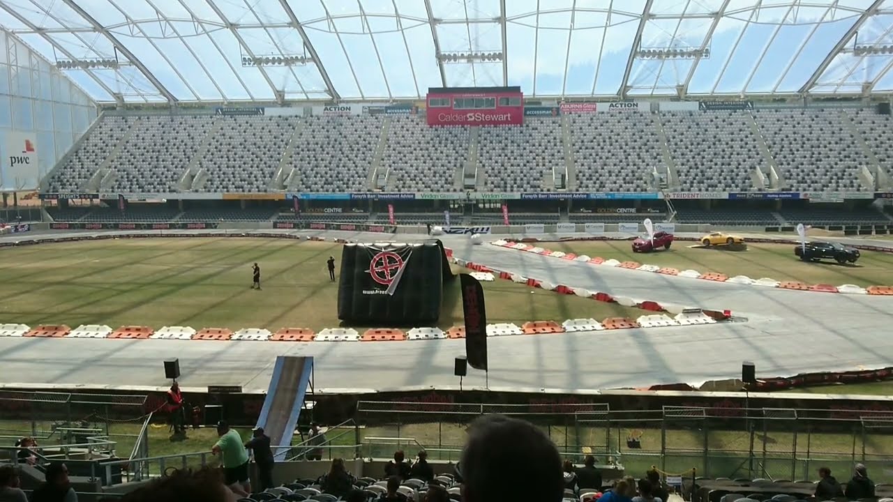 Motards & karts in Forsyth Barr Stadium, Dunedin - 2016