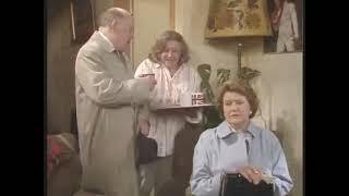 Keeping Up Appearances - Clip from the very first episode: Hyacinth visits Daisy, Rose & Onslow