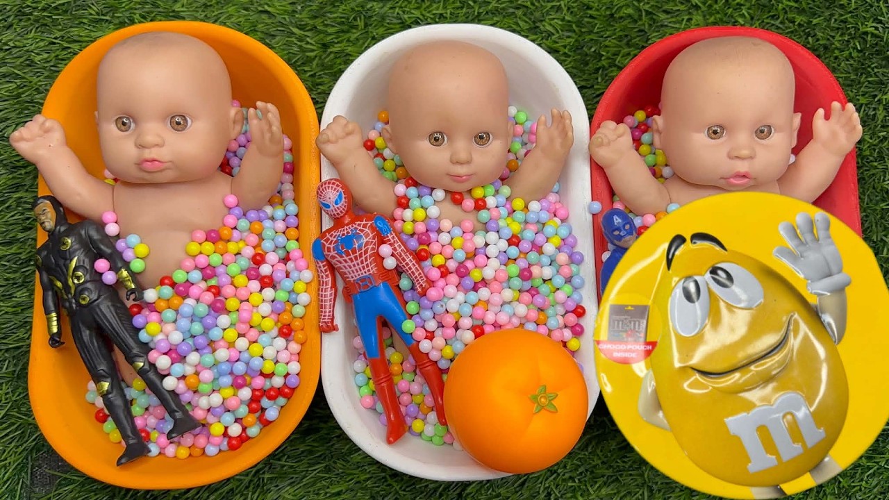 Cute Three Dolls Playing Rainbow Balls & Colorful Candy Beads Video ...