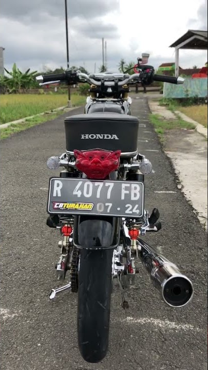 MODIFIKASI HONDA CB SIMPEL KONTES HARIAN