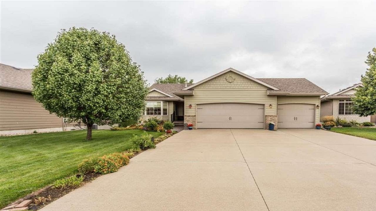 7508 W Grinnell Cir, Sioux Falls, SD Presented by Allen Edge Team
