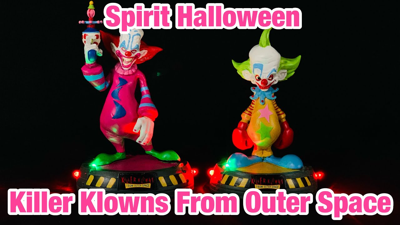 Spirit Halloween: 'Slim' and 'Shorty' Killer Klowns From Outer Space Statue Review
