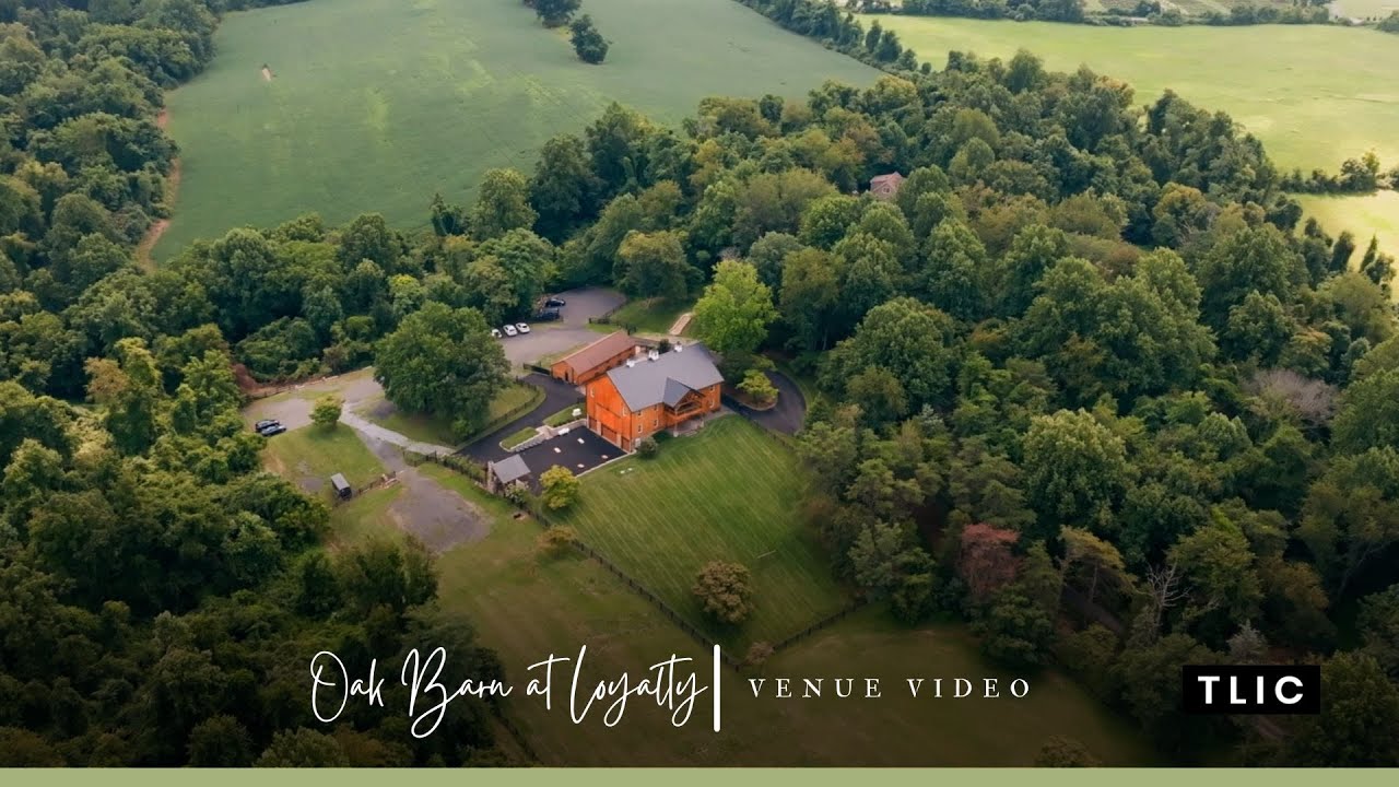 Oak Barn at Loyalty | Beautiful Leesburg, VA Wedding Venue