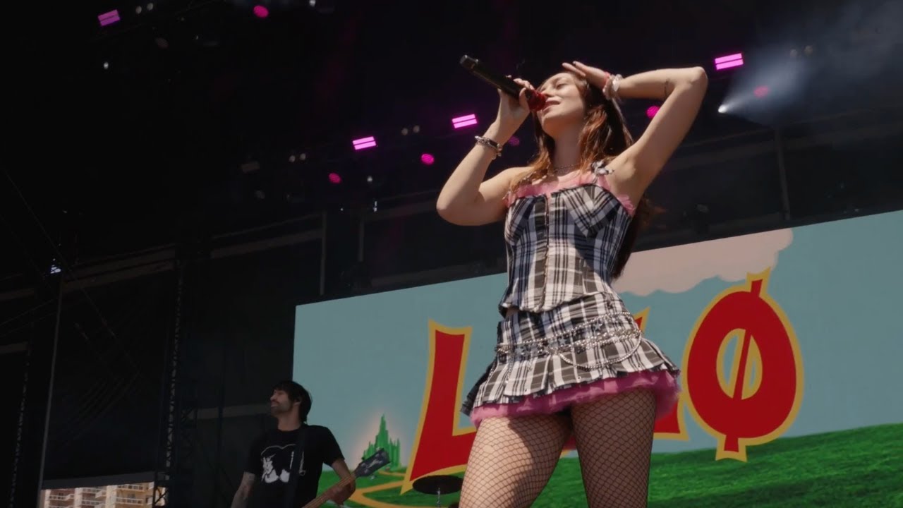 LØLØ - the devil wears converse (Live from Vans Warped Tour Long