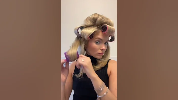My signature 90s blowout with Velcro hair rollers 🫢 #hairtutorial