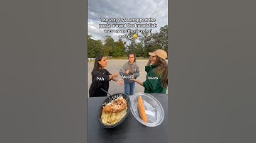 😂 Moona Tries to Eat a Whole Breadstick in One Bite! | Funny Sisters Moment