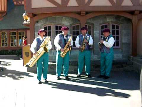 sax-quartet-at-disney's-magic-kingdom