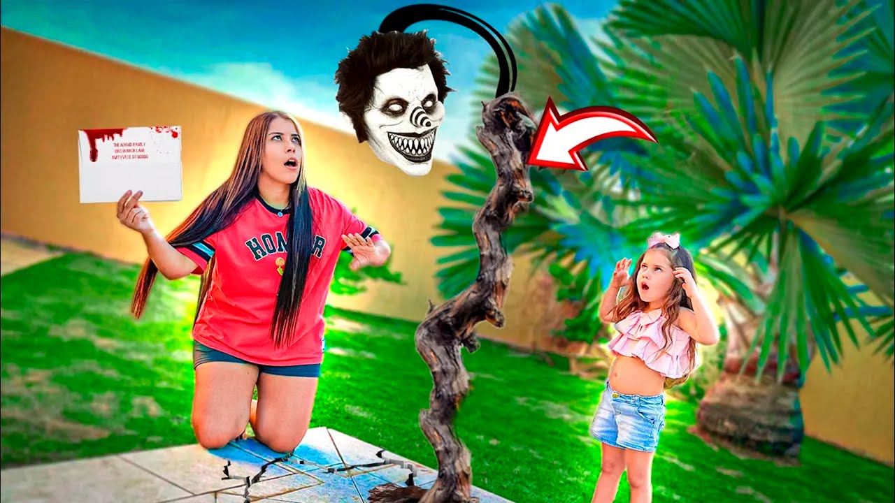 ENCONTRAMOS UMA MÁSCARA ASSUSTADORA NO QUINTAL DA MINHA CASA!