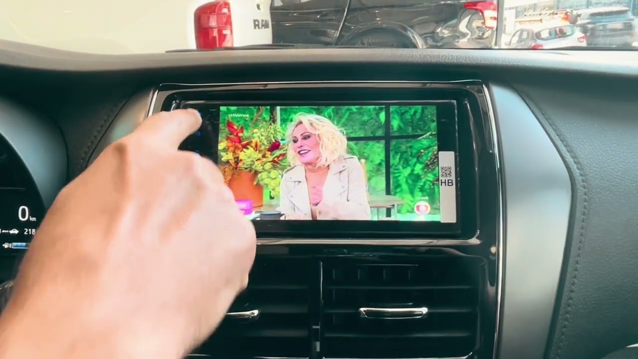 Toyota Yaris 2025 - Desbloqueio de imagem + TV HD + Carplay sem fio - ArtsomAuto