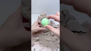 ASMR DIG A MYSTERY FUFUSQUISHY TONGTONG  KIT!!