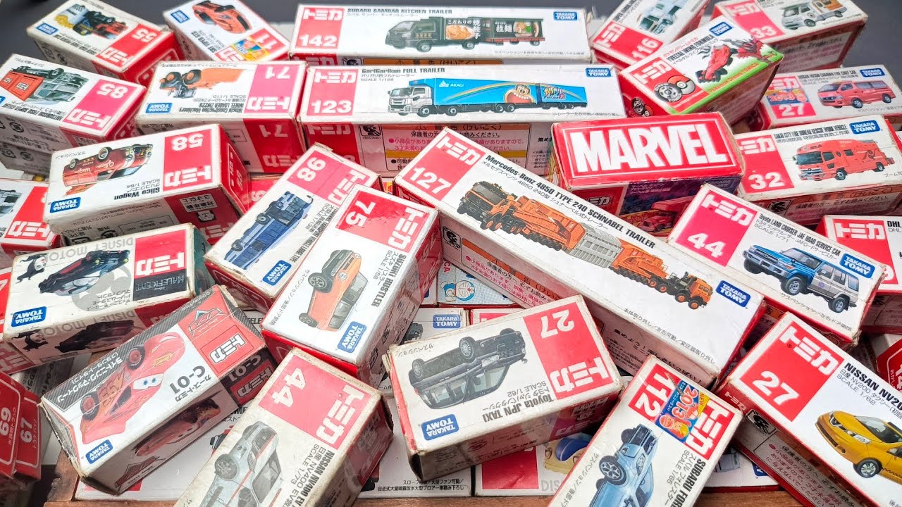 トミカミニカーが箱に盛り沢山!収納するよ。トミカのベストコレクションを動画でまとめました! -