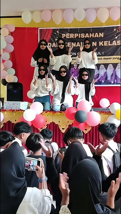 TIKTOKAN DI SEKOLAH RINDU AKU RINDU KAMU JADI SATU