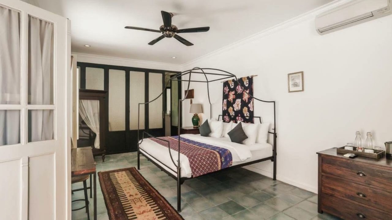 Brown Feather Hotel Seminyak